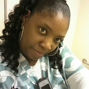 Meet your Posher, Yolanda